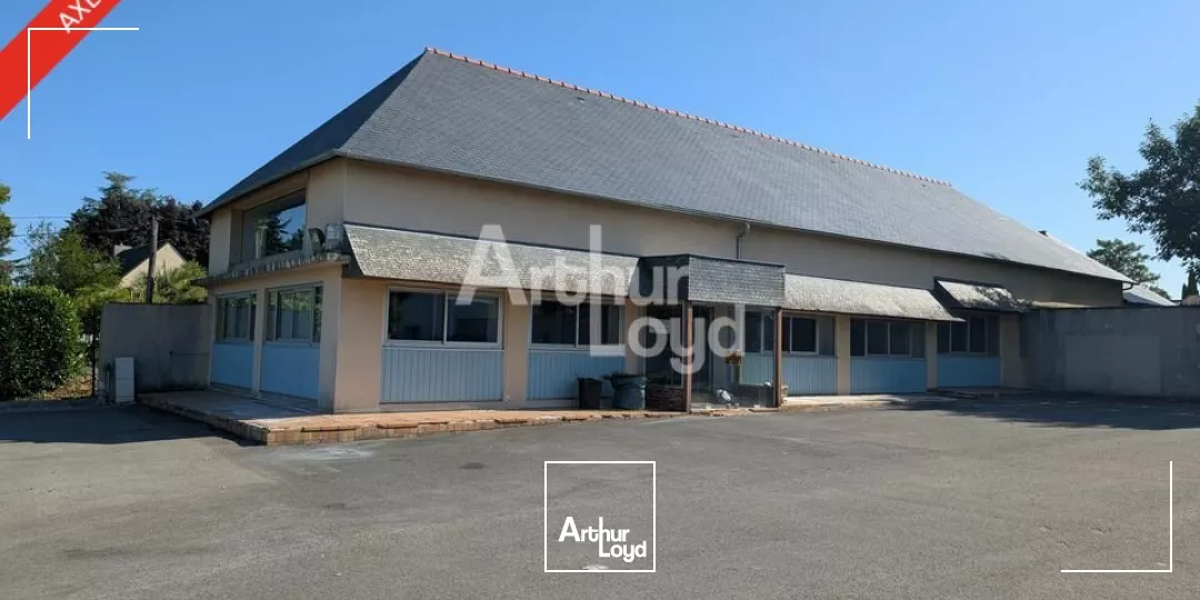 MONTGERMONT - LOCAL D'ACTIVITE A LOUER - 440 M²