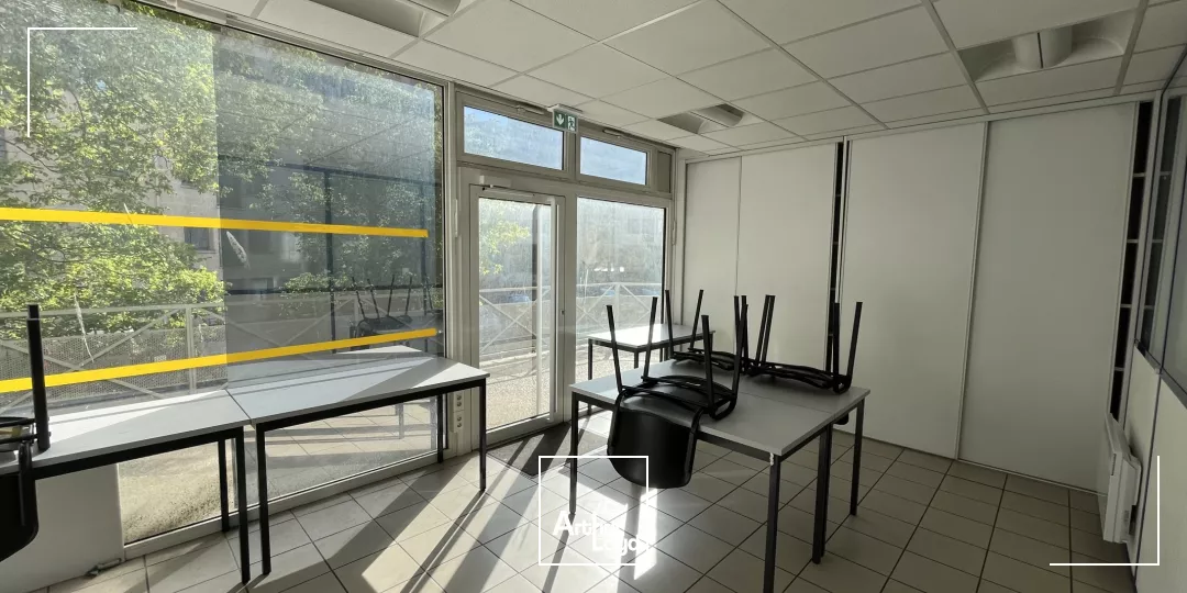 A LOUER BUREAUX 96 M2 