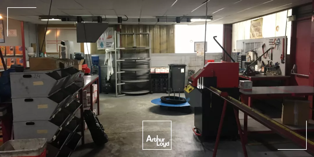 À louer - Bâtiment d'activités - 375 m2 - Agglo Est