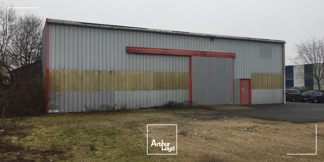 À louer - Bâtiment d'activités - 375 m2 - Agglo Est