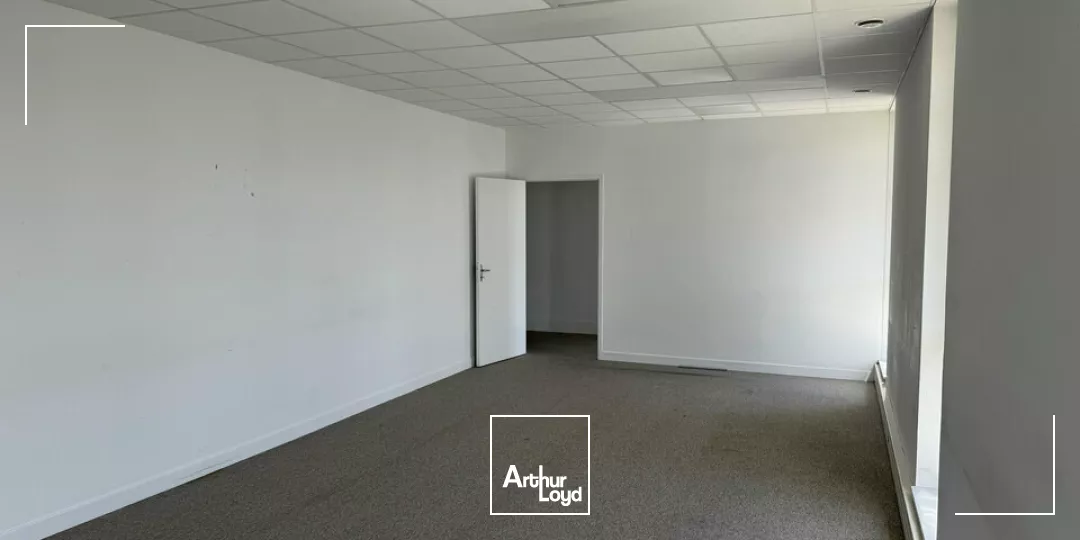 TOURS NORD BUREAUX A LOUER 235 M² PARKINGS