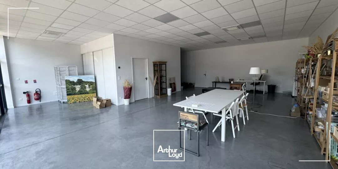 TOURS SUD CHAMBRAY - D910 - A10 - A LOUER LOCAL D'ACTIVITES DE 499 M² - 5 PARKINGS