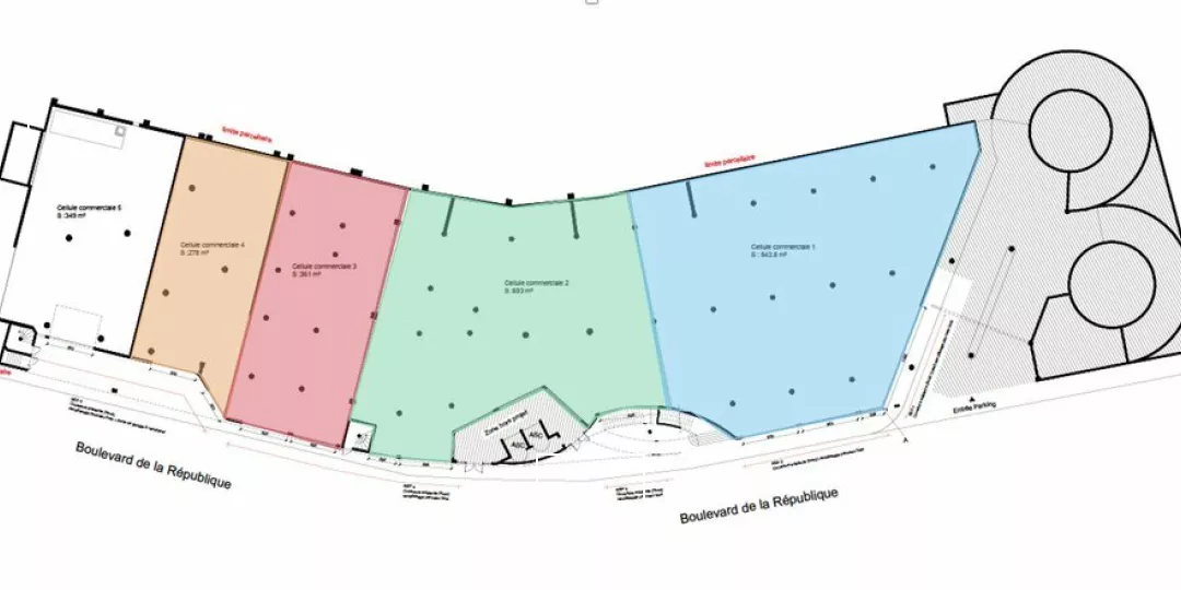 A LOUER - CELLULE COMMERCIALE EN BEFA DE 843 M2 - EMPLACEMENT N°1