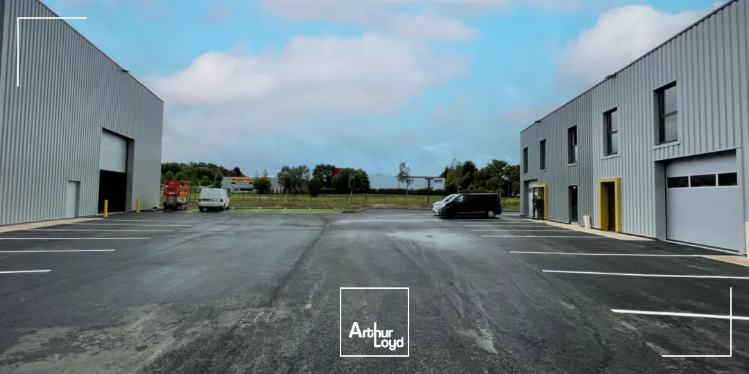 Cellule activité 209 m2