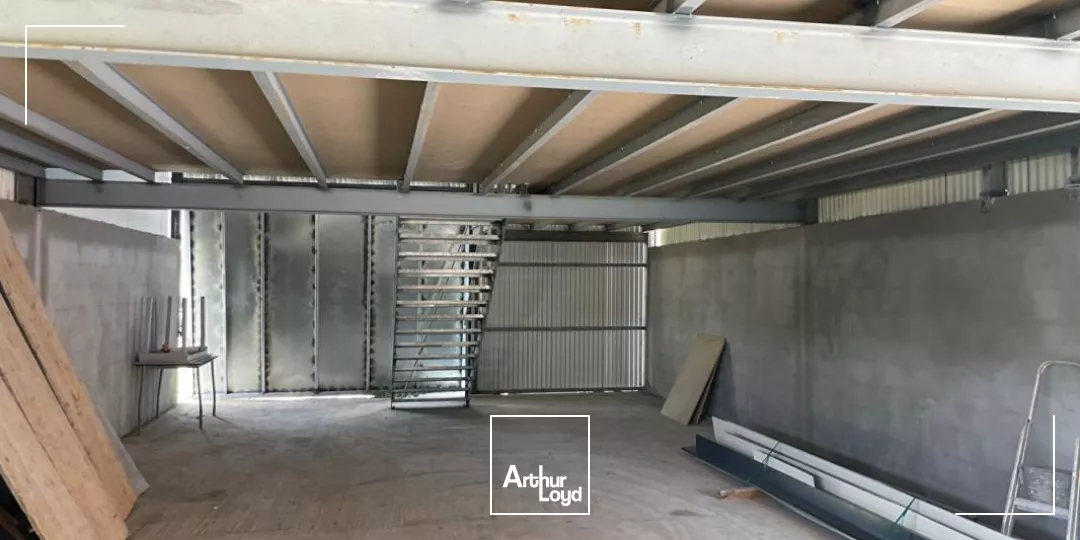 Entrepot 250m2 Riviera Gosier