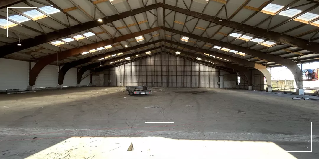 Entrepôts de 1600 m² divisibles à louer à BASSENS