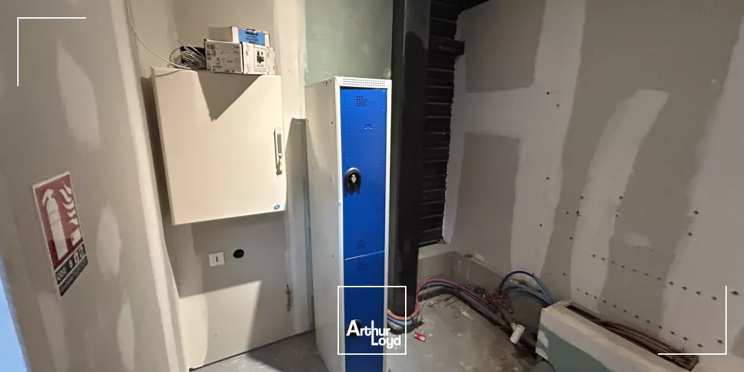 À LOUER - Local d'Activité 400 m² - Zone de Montières Amiens proche centre.