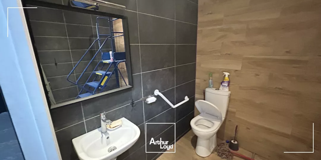 À LOUER - Local d'Activité 400 m² - Zone de Montières Amiens proche centre.