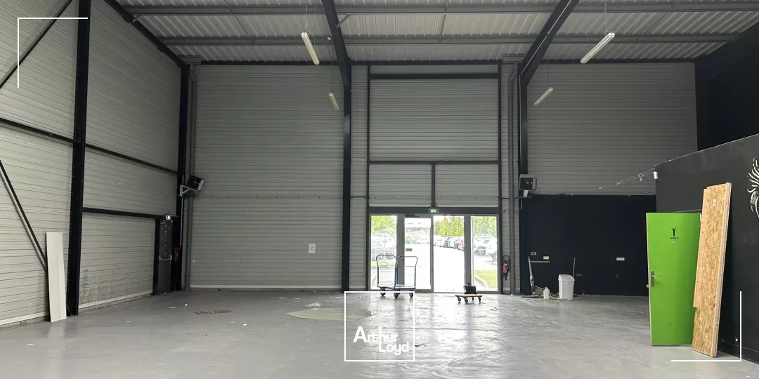 À LOUER - Local d'Activité 400 m² - Zone de Montières Amiens proche centre.