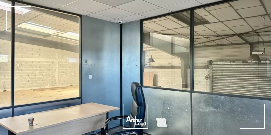 Locaux d'activités à LOUER sur VITROLLES.