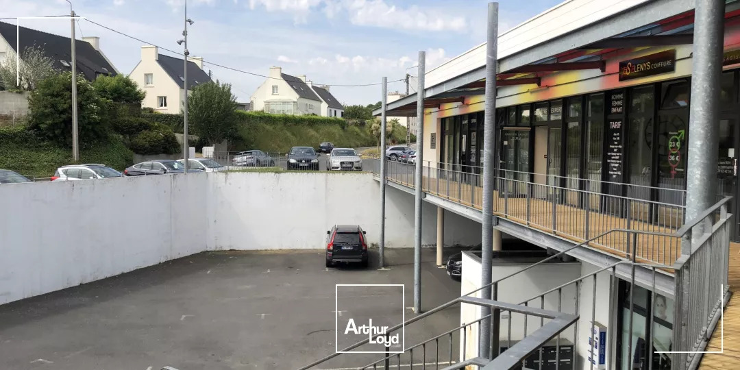 LOCAL COMMERCIAL A LOUER 145 M² - LESNEVEN