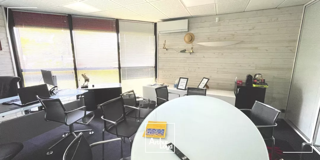 BUREAUX À VENDRE-210 M²-SAUTRON