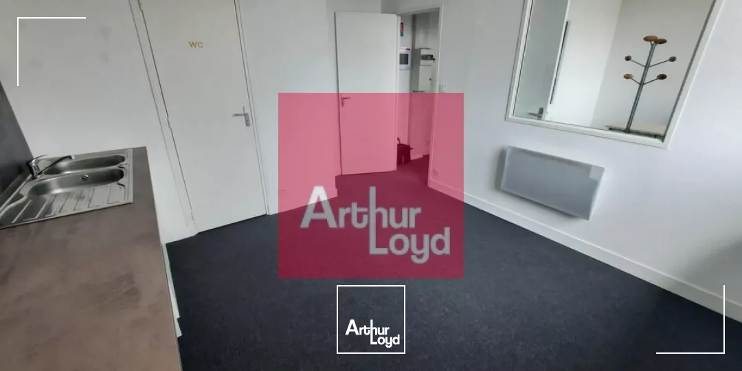 CLERMONT-FERRAND A LOUER BUREAUX 42 M²