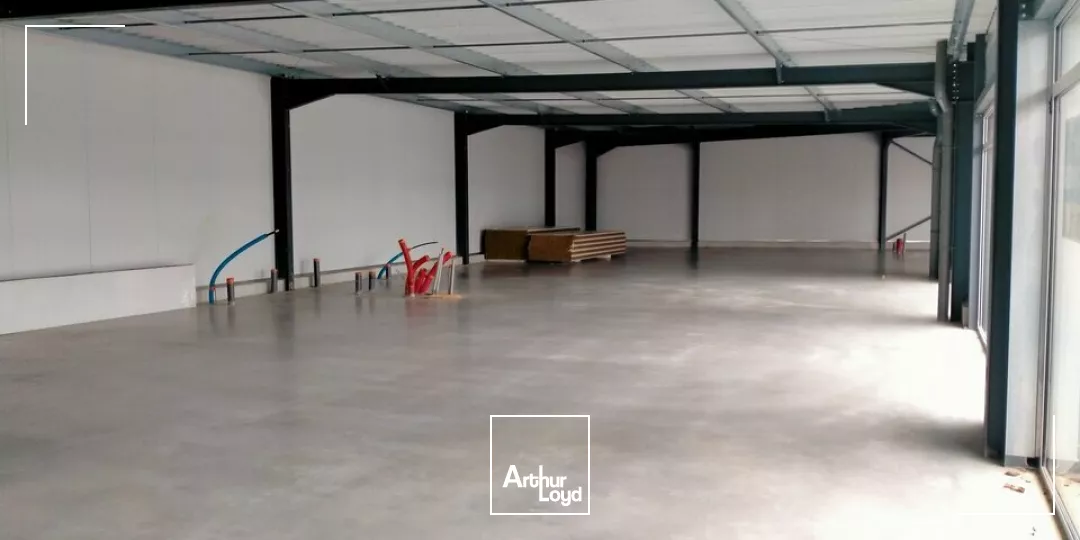 LOCAL COMMERCIAL A LOUER POITIERS SUD 70 m² 