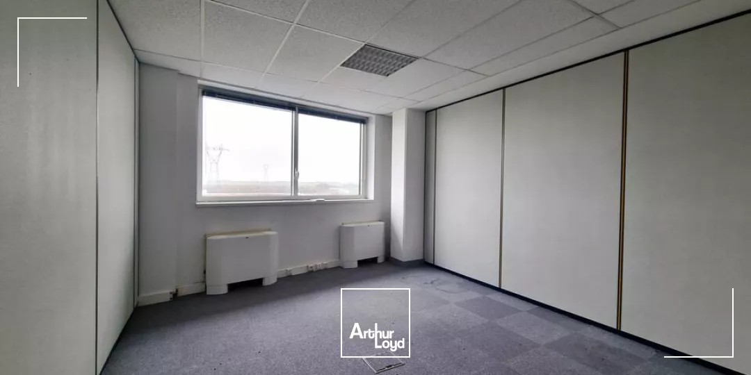 GRAND POITIERS FUTUROSCOPE - 130M² DE BUREAUX A VENDRE