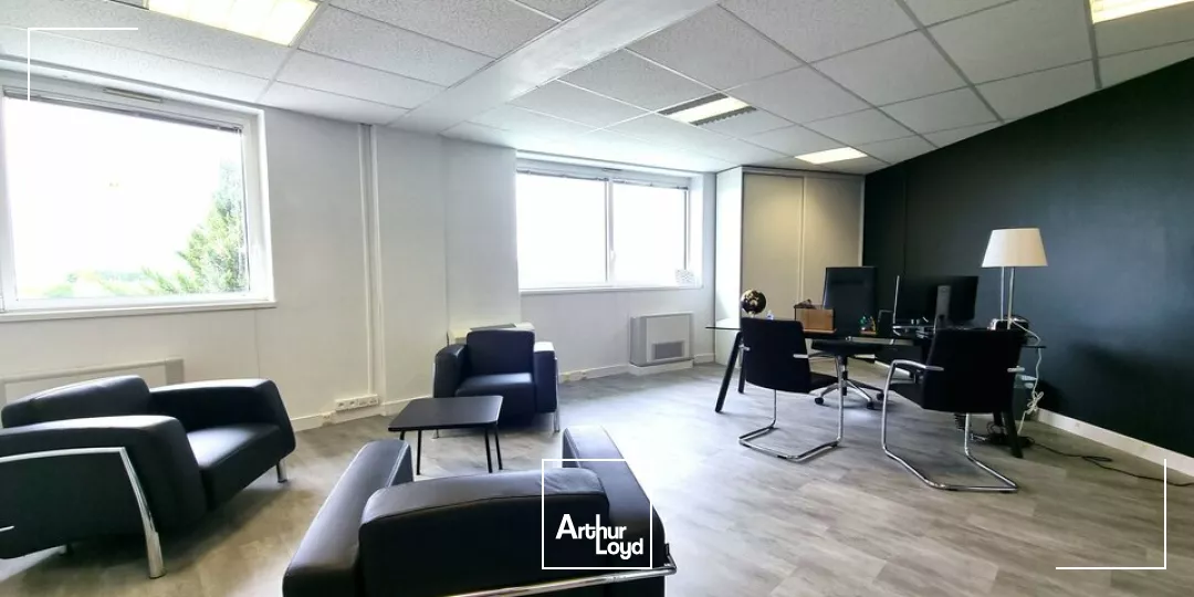 BELLE OPPORTUNITE D'INVESTISSEMENT, DEUX LOTS DE BUREAUX LOUES DE 90 ET 139M² AU FUTUROSCOPE - GRAND POITIERS