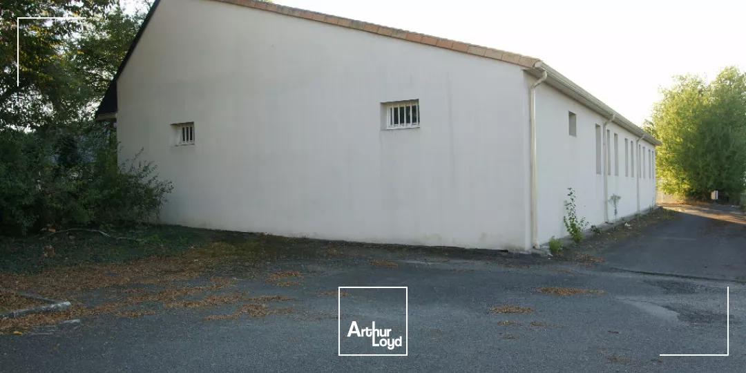 Bureaux La Creche 18 pièce(s) 743 m2