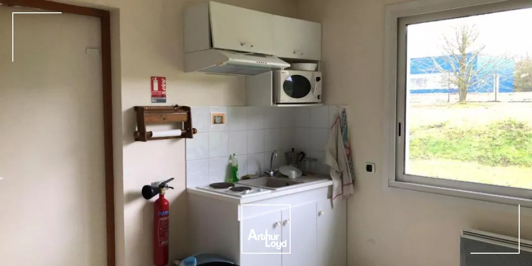 A louer bureaux La Crèche proche péage dans zone dynamique