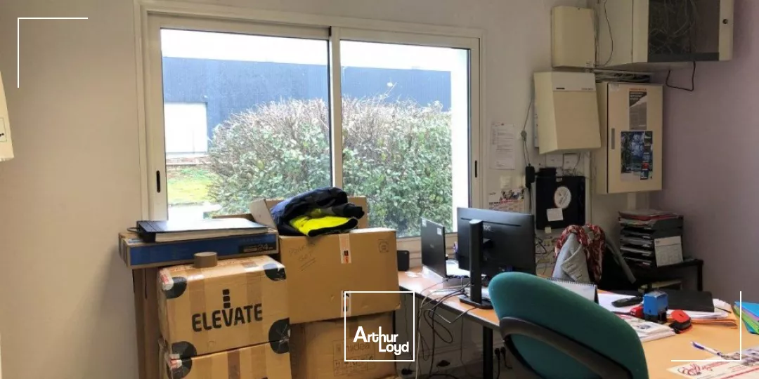 A louer bureaux La Crèche proche péage dans zone dynamique