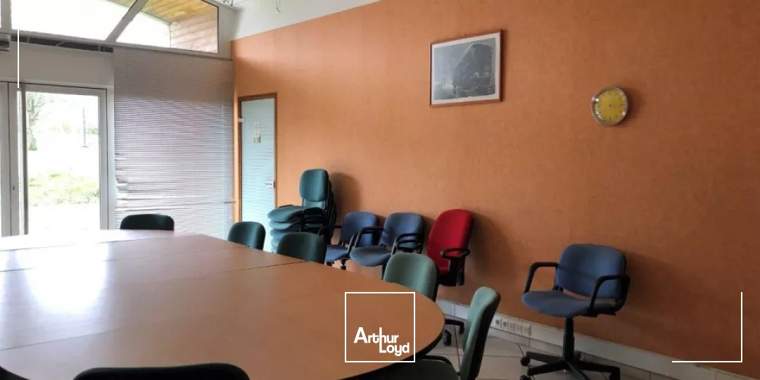 A louer bureaux La Crèche proche péage dans zone dynamique