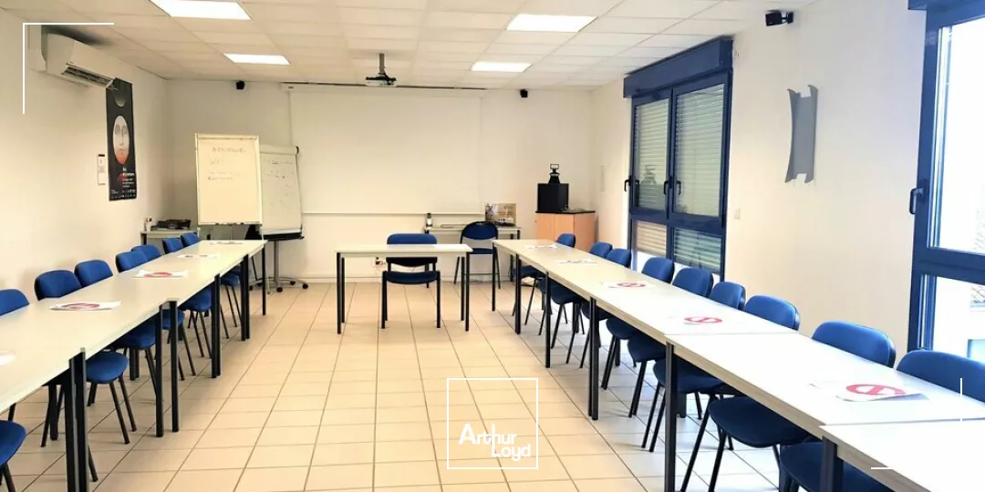 POITIERS EST - AV KENNEDY - LOT DE BUREAUX A LOUER DE 145M²