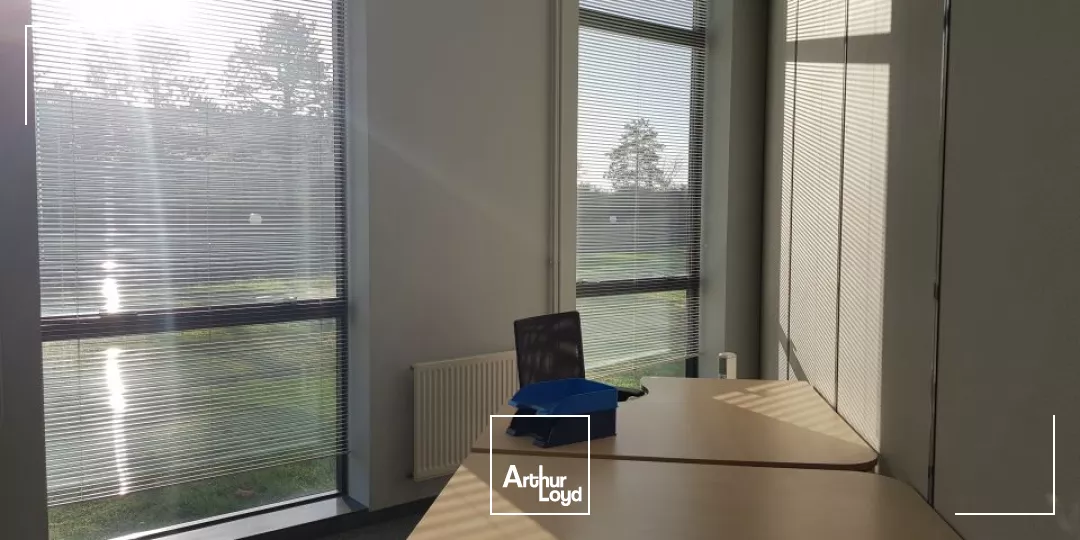 TECHNOPOLE DU FUTUROSCOPE - A LOUER DE 174 m² - DANS UN ENVIRONNEMENT DE QUALITE