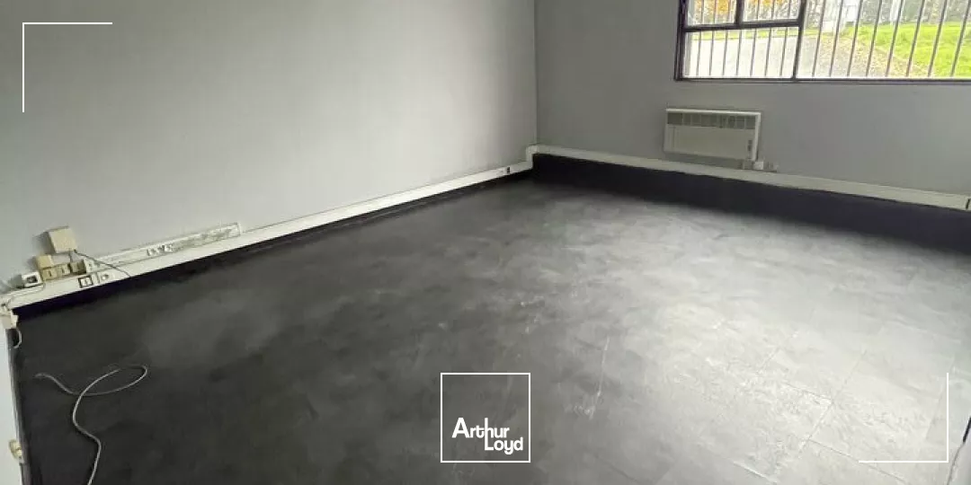 LOCAL D'ACTIVITE 539m2 - NIORT SAINT LIGUAIRE BELLE VISIBILITE