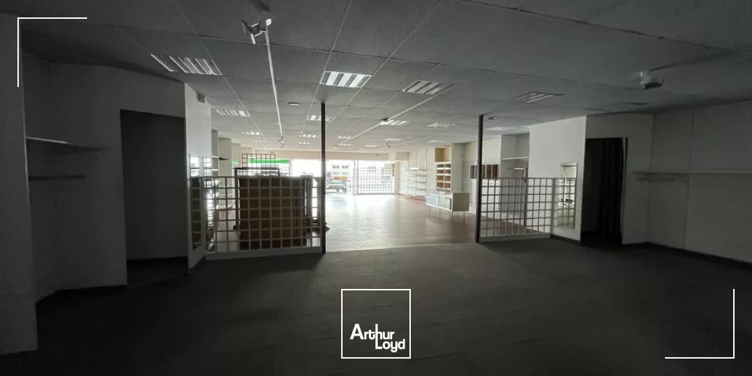 OPPORTUNITE ACHAT LOCAL COMMERCIAL CENTRE VILLE NIORT 232m2