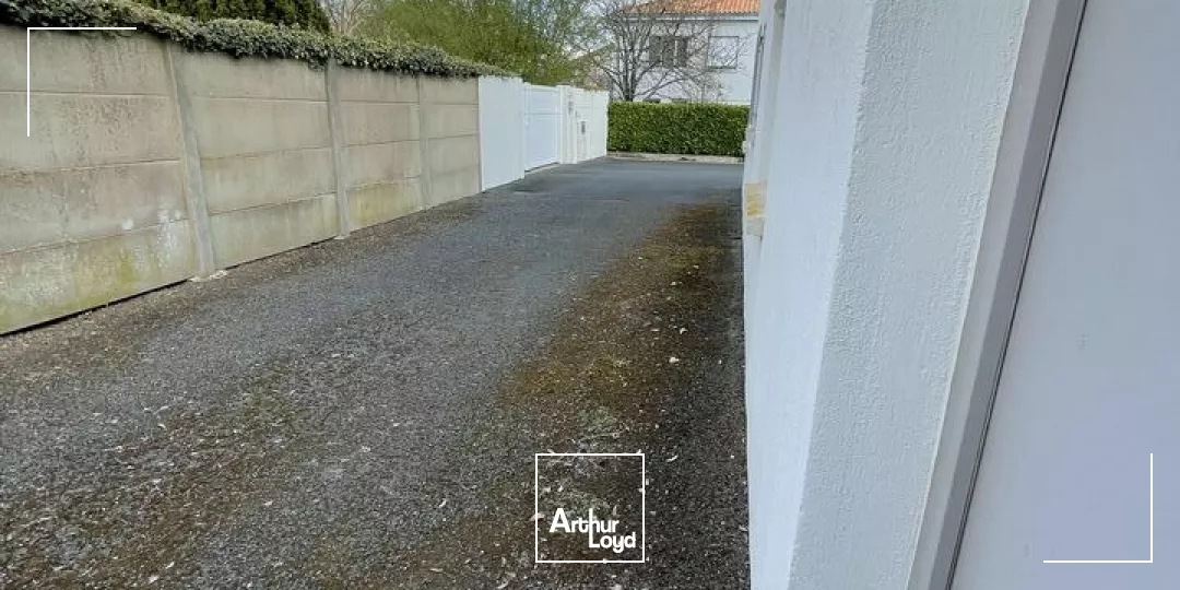 OPPORTUNITE ACHAT LOCAL COMMERCIAL CENTRE VILLE NIORT 232m2