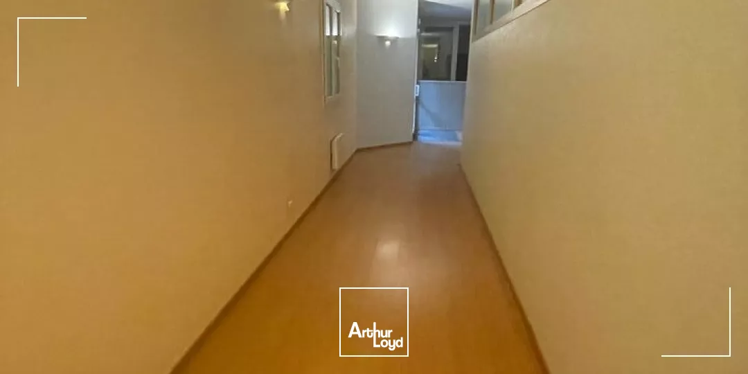 IDEAL PROFESSION MÉDICALE  BUREAUX LUMINEUX ET MODULABLES !