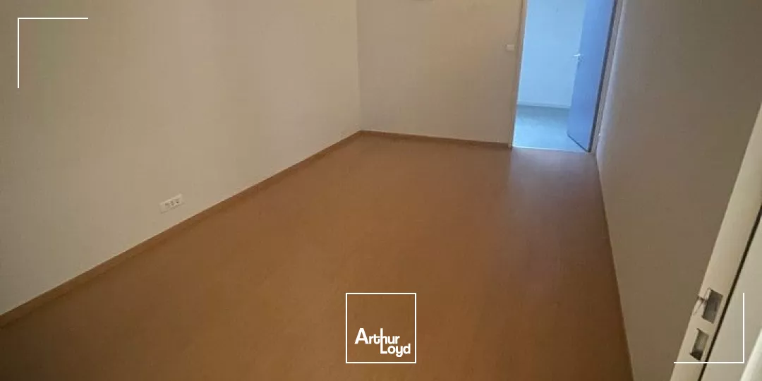 IDEAL PROFESSION MÉDICALE  BUREAUX LUMINEUX ET MODULABLES !