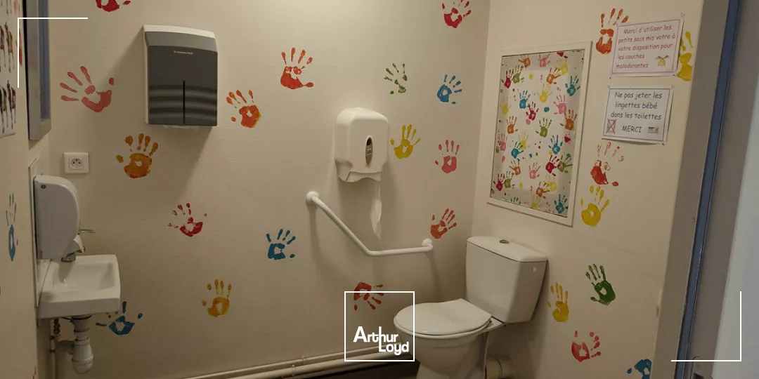 BUREAUX A VENDRE AU SEIN D'UN POLE MEDICAL CENTRE VILLE CHATELLERAULT (86)