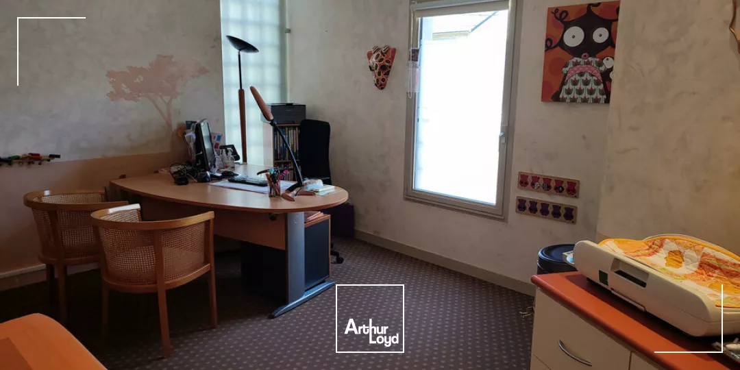 BUREAUX A VENDRE AU SEIN D'UN POLE MEDICAL CENTRE VILLE CHATELLERAULT (86)