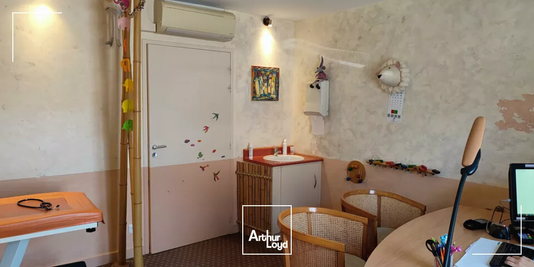 BUREAUX A VENDRE AU SEIN D'UN POLE MEDICAL CENTRE VILLE CHATELLERAULT (86)