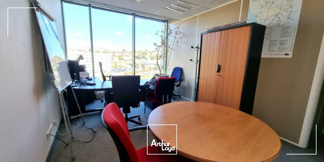 POITIERS GARE CENTRE VILLE - TRES BEAUX BUREAUX A LOUER A PARTIR DE 13M² JUSQU'A 24M²