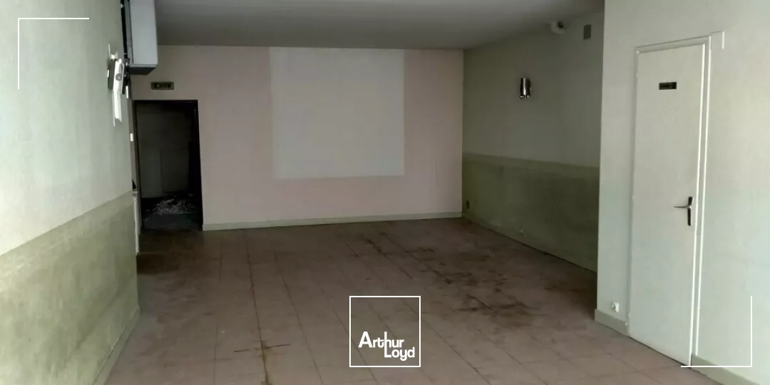 A LOUER LOCAL COMMERCIAL 80m² QUARTIER FAUBOURG DU PONT NEUF POITIERS (86)