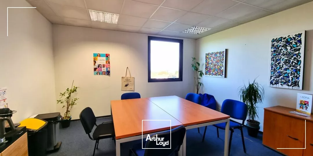 IMMEUBLE DE BUREAUX A VENDRE DE 868M² AU FUTUROSCOPE - POITIERS NORD