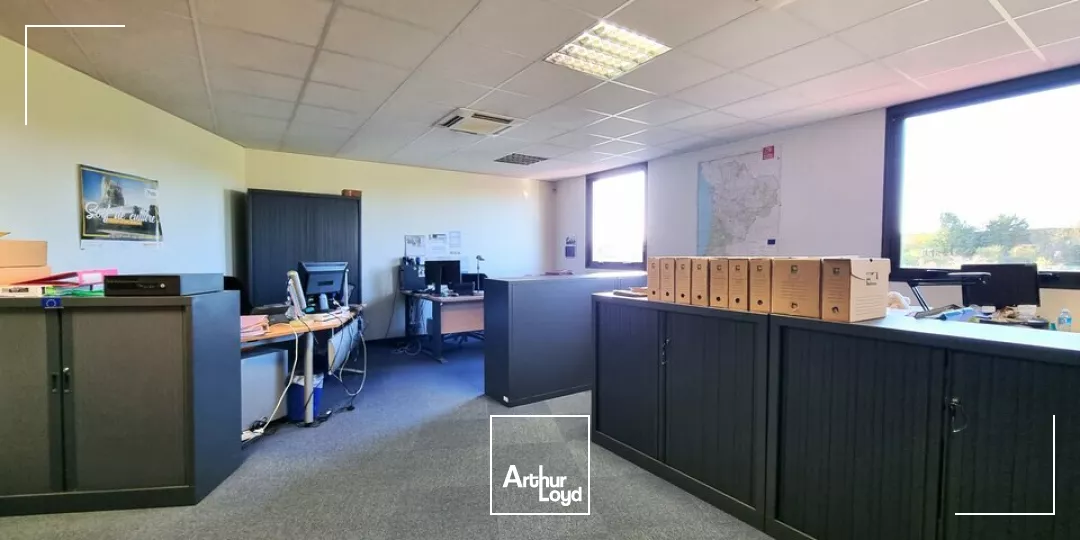 IMMEUBLE DE BUREAUX A VENDRE DE 868M² AU FUTUROSCOPE - POITIERS NORD