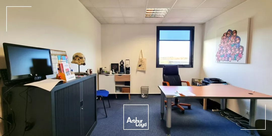 IMMEUBLE DE BUREAUX A VENDRE DE 868M² AU FUTUROSCOPE - POITIERS NORD