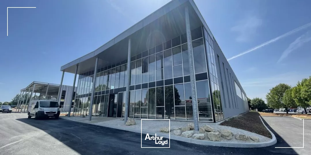 LOCATION LOCAL D'ACTIVITE STOCKAGE NEUF ZONE MENDES FRANCE NIORT