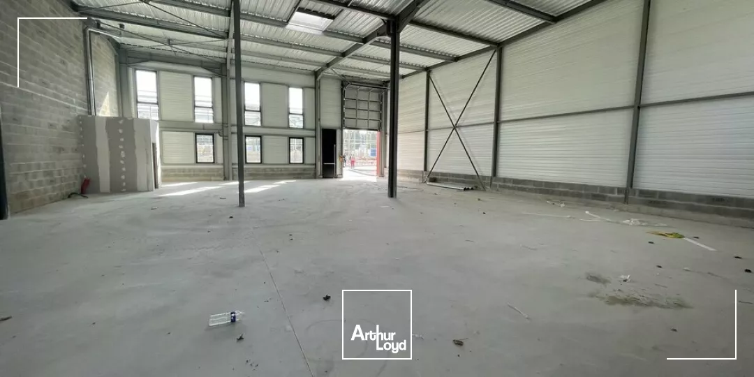 LOCATION LOCAL D'ACTIVITE STOCKAGE NEUF ZONE MENDES FRANCE NIORT