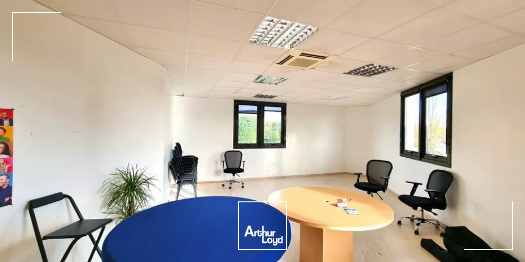 BUREAUX A LOUER AU FUTUROSCOPE DE 90.50M² - POITIERS NORD