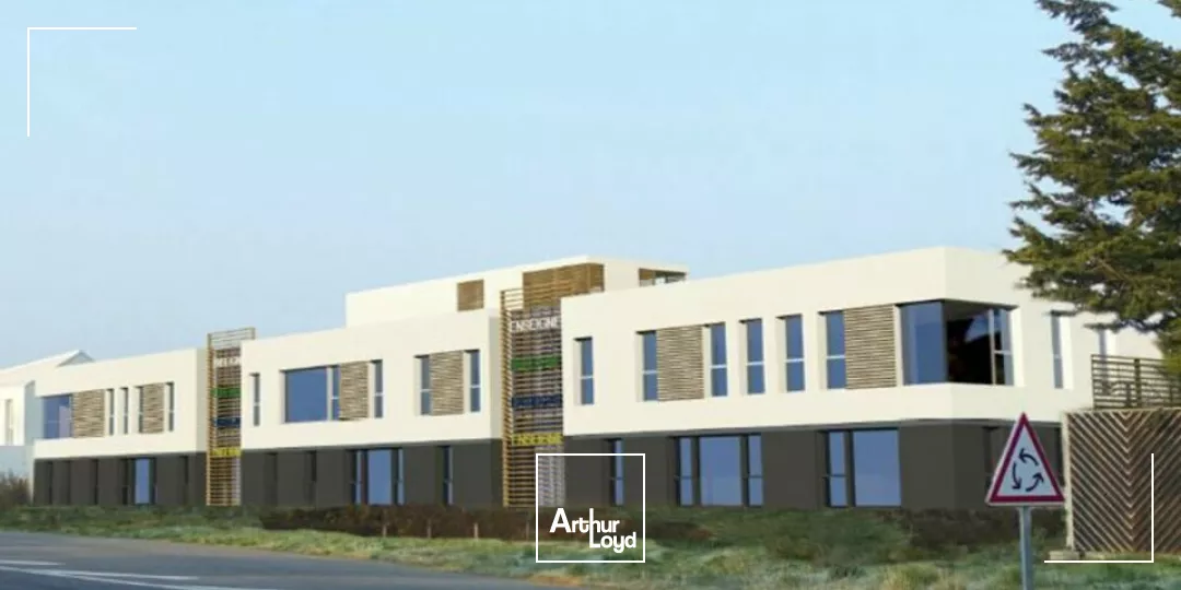 A LOUER BUREAUX NEUFS DE 256 m2 - SUR AXE PASSANT - LES SABLES D'OLONNE 