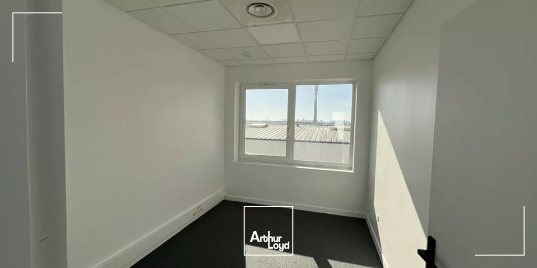 POITIERS ZI REPUBLIQUE - BUREAUX A LOUER DE 125M² 