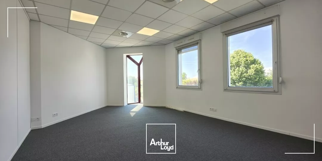 POITIERS ZI REPUBLIQUE - BUREAUX A LOUER DE 125M² 