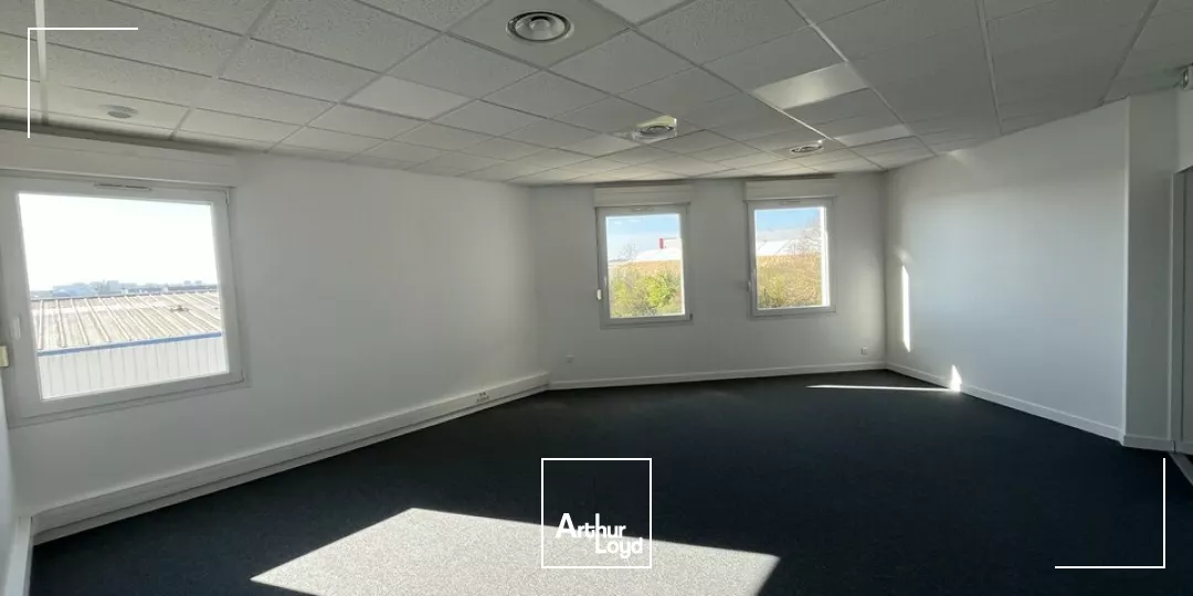 POITIERS ZI REPUBLIQUE - BUREAUX A LOUER DE 150M² 