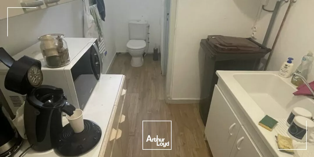 LOCATION BUREAUX AVEC VISIBILITE 70m2 CENTRE VILLE NIORT PARKING GRATUIT