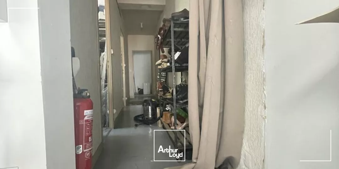 LOCATION BUREAUX AVEC VISIBILITE 70m2 CENTRE VILLE NIORT PARKING GRATUIT