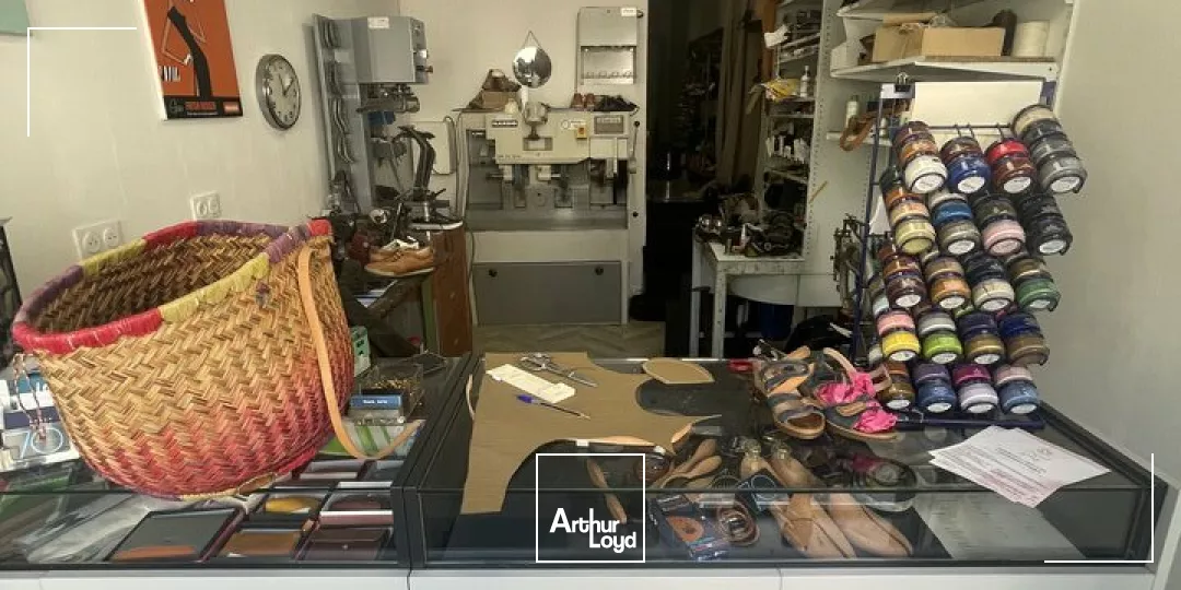 LOCATION BUREAUX AVEC VISIBILITE 70m2 CENTRE VILLE NIORT PARKING GRATUIT