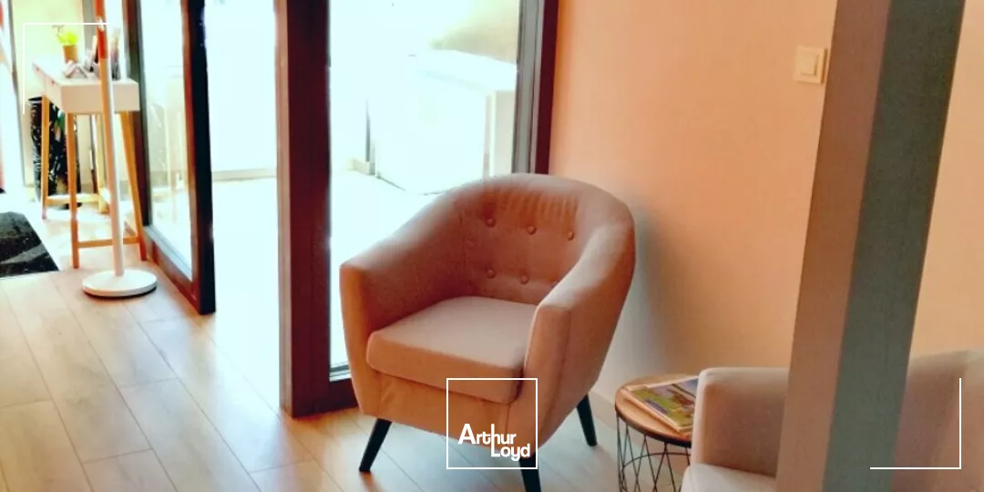 A LOUER UN BUREAU DE 16m2 SUR UN AXE PASSANT EN CENTRE VILLE DE LA ROCHE SUR YON.